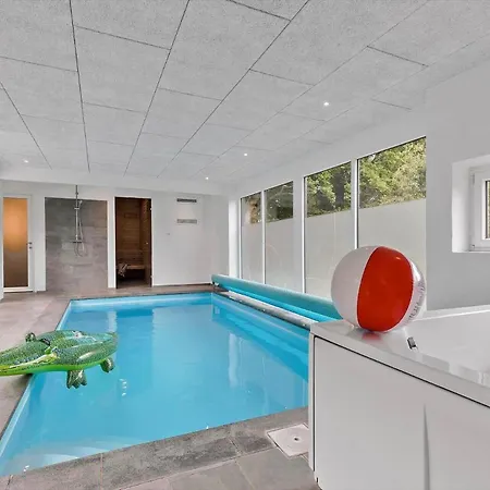 8825-glesborg-skovsoen-18 *