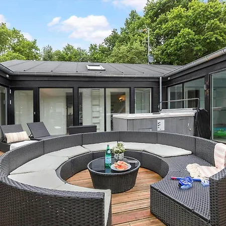 8825-glesborg-skovsoen-18 * Glesborg