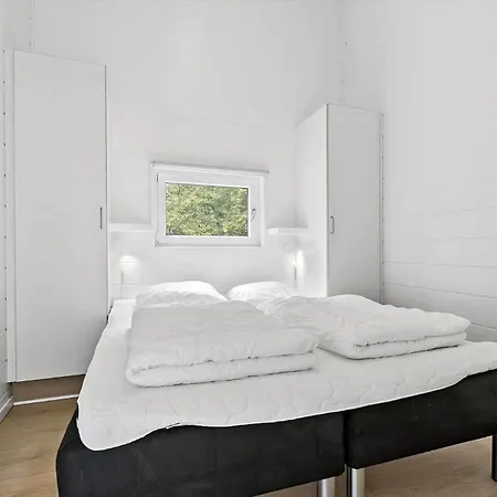 8825-glesborg-skovsoen-18 度假居 *