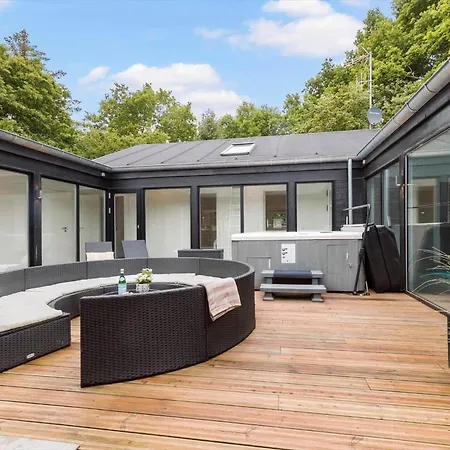 8825-glesborg-skovsoen-18 *