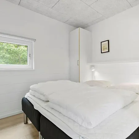 Hébergement de vacances 8825-glesborg-skovsoen-18 *