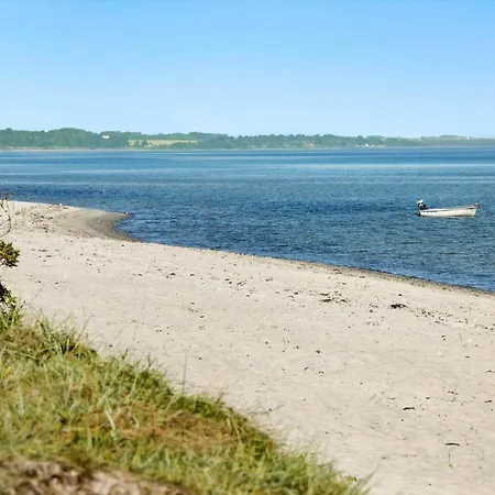 8825-glesborg-skovsoen-18 Hébergement de vacances